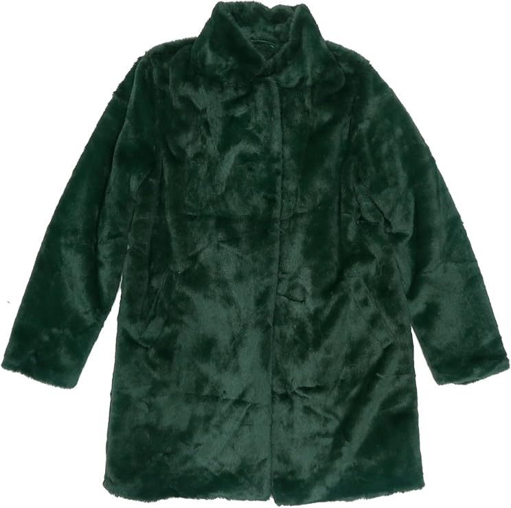 Veste mi-longue élégante en imitation fourrure.