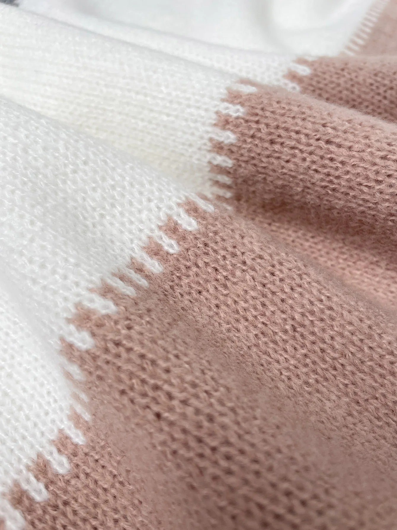 ANGELE | Pull léopard tendance