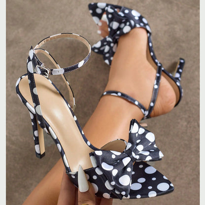 Escarpins en soie luxe et élégants