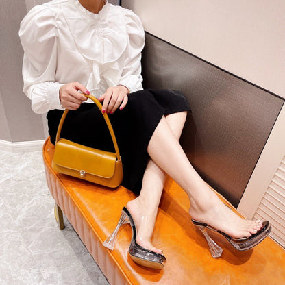 Sandales à bout séparé – Douceur et élégance