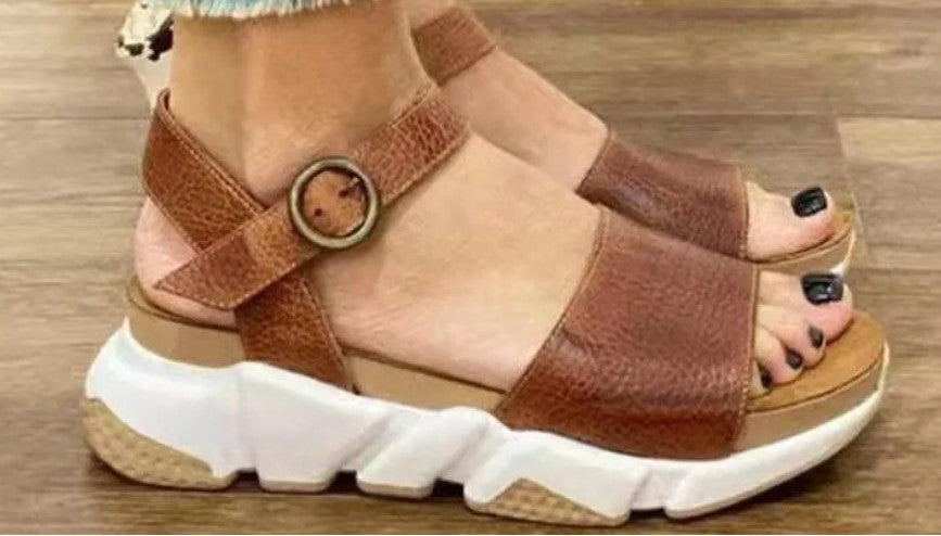 Sandales en cuir synthétique à bout ouvert